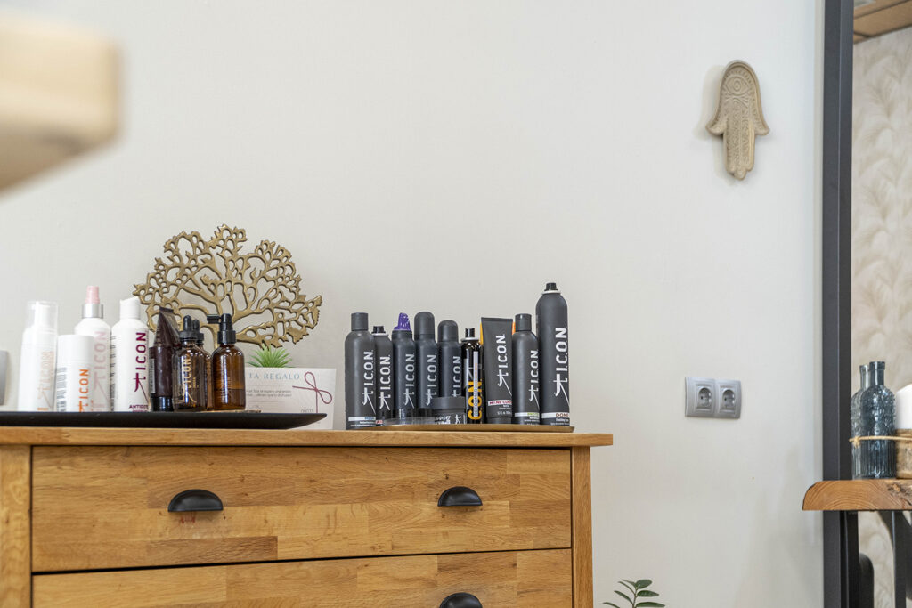 yaiza-moreno-nuestro-salon-galeria-12 Exposición productos Yaiza Moreno Hair Spa