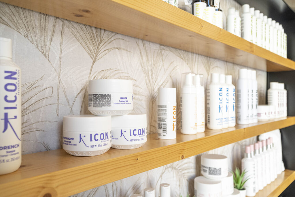 yaiza-moreno-nuestro-salon-galeria-13 Exposición productos Yaiza Moreno Hair Spa